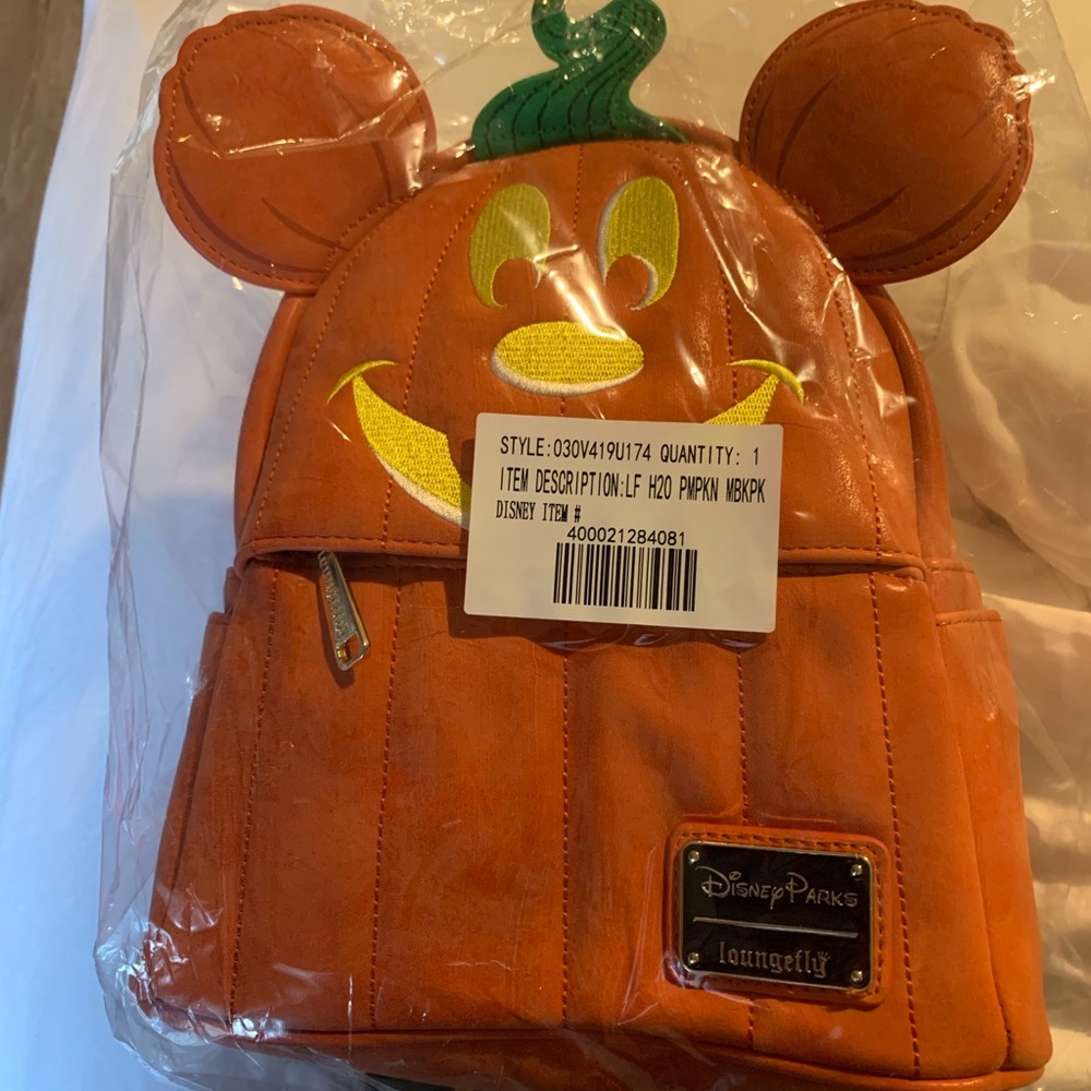 Disney Loungefly Pumpkin backpack. Brand New!!